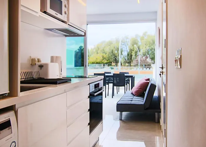 Phaedrus Living - Seaside Luxury Flat Harbour 103