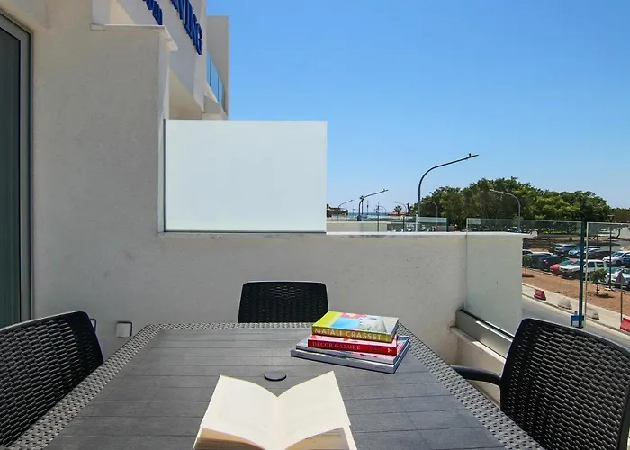 Phaedrus Living - Seaside Luxury Flat Harbour 103